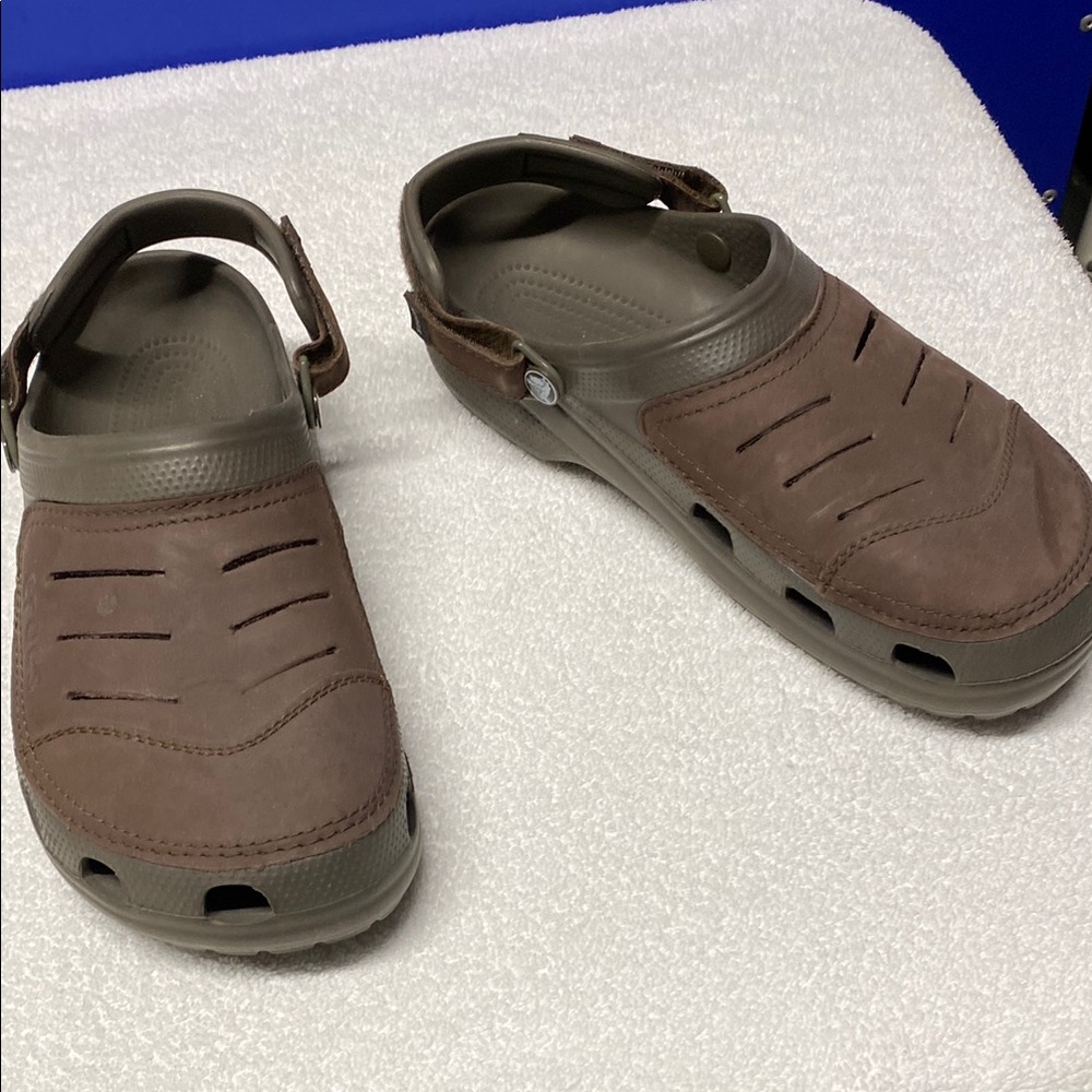 Brown Sandals with Ventilation and Heel Strap